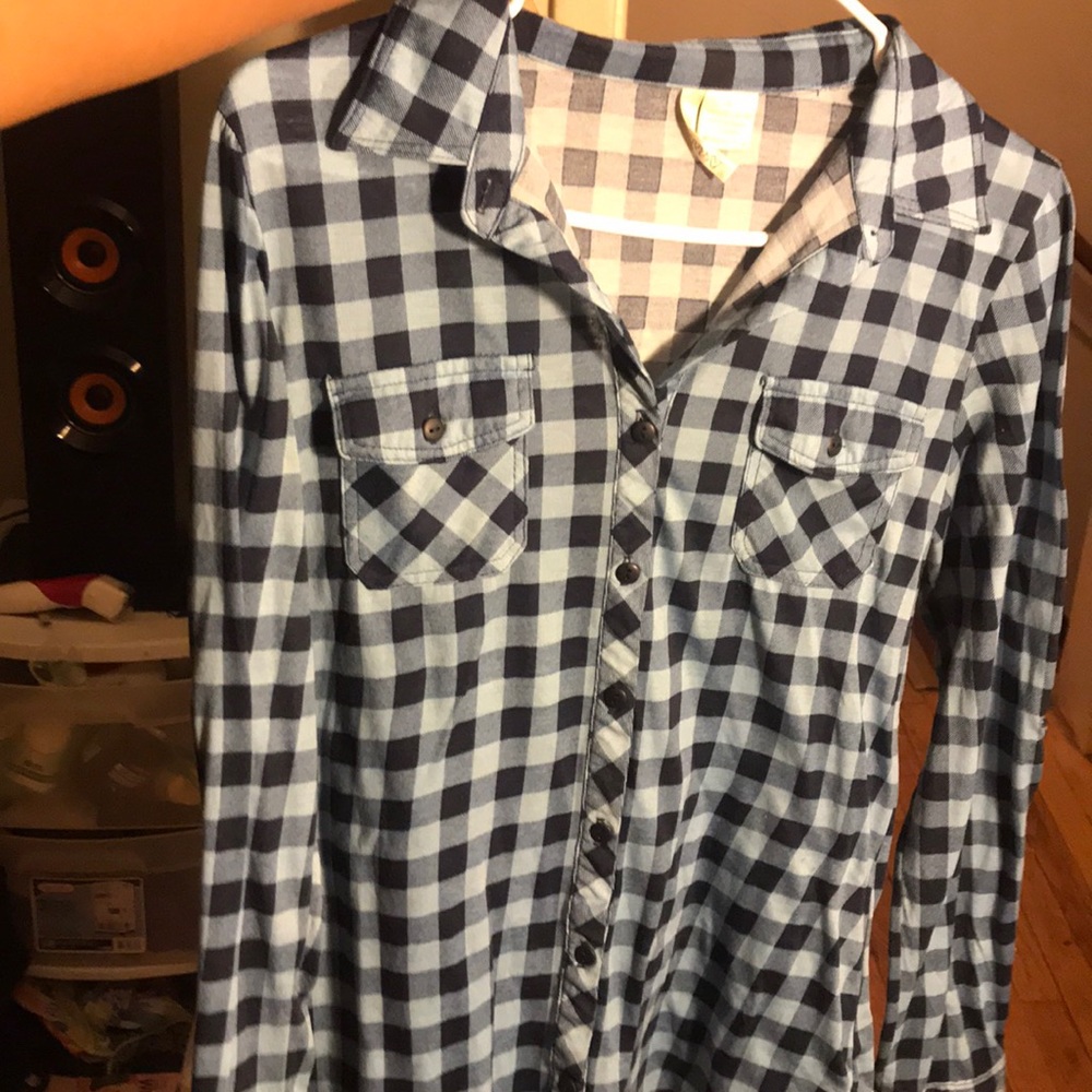 Blue plaid top